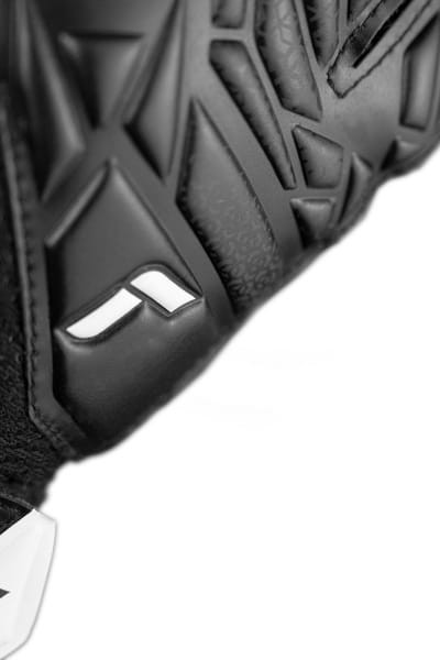 Reusch Attrakt Infinity Junior 5572715 7700 black 3.jpg