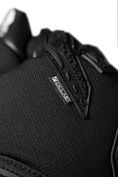 Reusch Attrakt Freegel Infinity 5570735 7700 black 3.jpg